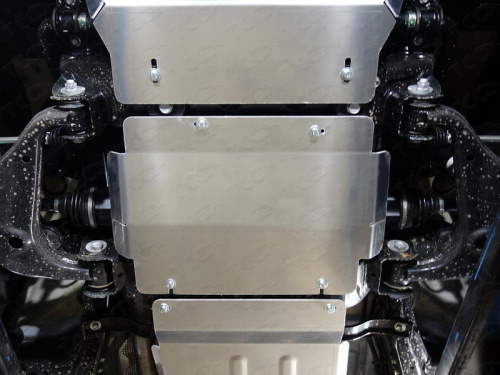 Защита картера двигателя Toyota Fortuner II 2015-2020 Арт. ZKTCC00030