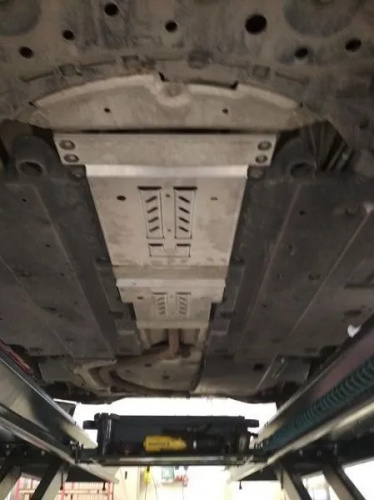 Защита выхлопной системы Toyota Prius IV (XW50) 2015-2020 Лифтбек V-1,8 AT Hybrid Арт. 24.4682