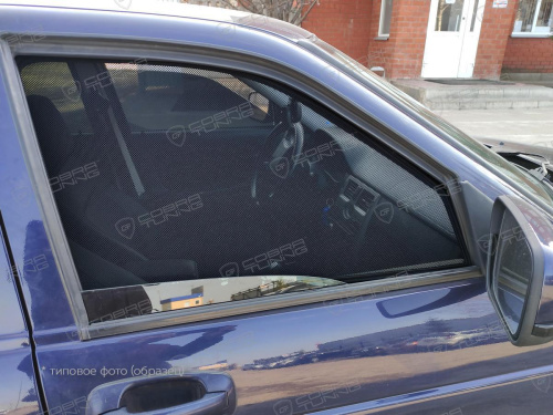 Каркасные шторы Volkswagen Touareg II 2010-2014, на передние двери, 2 шт, Арт. CTV23210(F)
