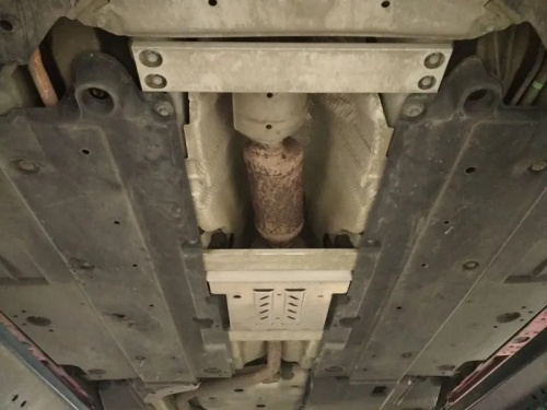 Защита выхлопной системы Toyota Prius IV (XW50) 2015-2020 Лифтбек V-1,8 AT Hybrid Арт. 24.4682