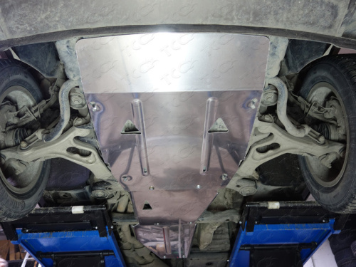 Защита картера двигателя Volkswagen Touareg II 2010-2014 в т.ч. R-Line Арт. ZKTCC00105
