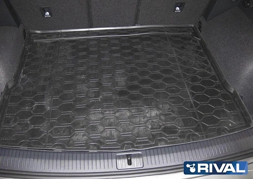 Коврик в багажник Volkswagen Tiguan II 2016-2020, полиуретан Rival, Черный, ровный пол Арт. 15805005