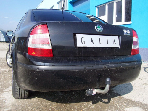 Фаркоп Volkswagen Passat (B5) 1996-2001 Седан для модели с глушителем на левой стороне автомобиля GALIA Арт. S088A