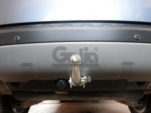 Фаркоп Land Rover Discovery Sport (L550) 2014-2019 для а/м с 2015- только 5-местная версия с запасным колесом в багажнике GALIA Арт. R104C
