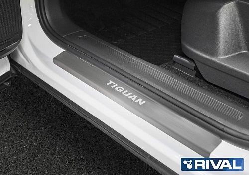 Накладки порогов RIVAL (4 шт.) Volkswagen Tiguan 2016- (название модели)