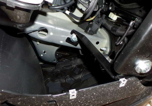 Защита картера двигателя и КПП Volkswagen Caddy IV 2015-2020 Фургон V-1,6 MPI МТ Арт. 26.3102