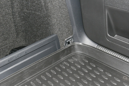 Коврик в багажник Volkswagen Passat (B6) 2005-2010 Универсал, полиуретан Element, Черный, Арт. NLC.51.06.B12