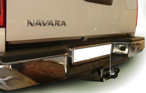 Фаркоп Nissan Navara III (D40) 2004-2010 со ступенькой LEADER PLUS Арт. N107-F