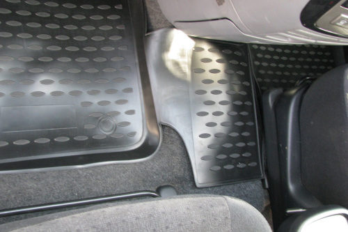 Коврики в салон Toyota Avensis Verso I 2001-2003 Минивэн, полиуретан Element, Черный, комплект на три ряда Арт. NLC.48.38.210k